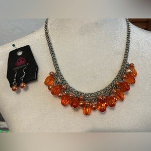 NWT - Paparazzi Necklace